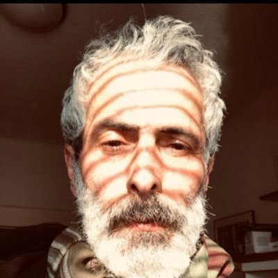 farschid3's profile picture. Lesen