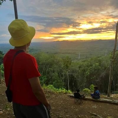 burannoks1995's profile picture. 