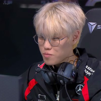 intoooner's profile picture. 🏳️‍🌈 | 01