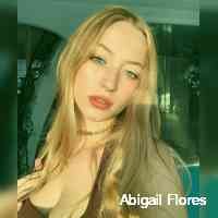 floresabagaili's profile picture. no idea what’s going on but happy to be on this lil rock