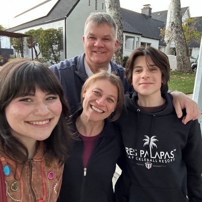 unclemeb's profile picture. 