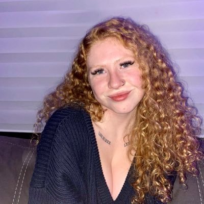 22 | UQTR- Psychoéducation 🧠 | Affiliée Twitch, content creator https://t.co/Goo4ZMpT7G gaming, IRL, positives vibes