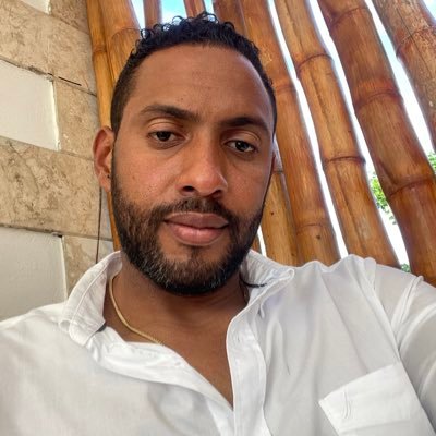 fernvaldez16's profile picture. 