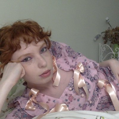 agnesfarta's profile picture. im here