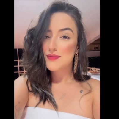 Mirllarodrigues's profile picture. 