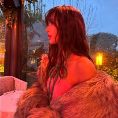 Elain_victblik's profile picture. BLACKPINK Queens, bjos😘

Elain Stan🌺