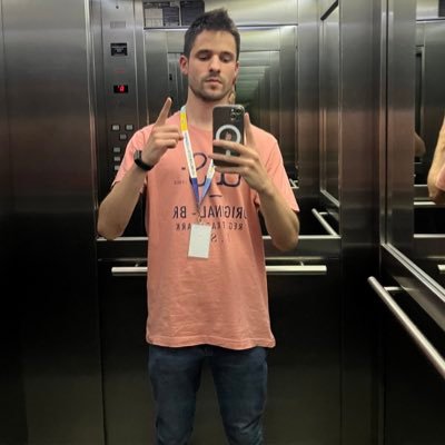 agussalvaarez's profile picture. Ingeniería en Sistemas - UTN Córdoba - 23 años