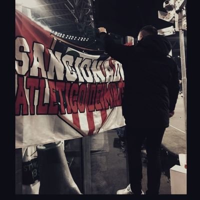 Ni amor de putas ni amistad de policías.
UNITED FIRM HOOLIGANS https://t.co/CrOwNjiED3🔪!!!!