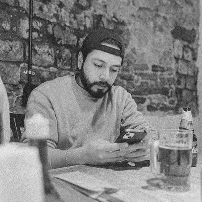 ericrzn's profile picture. 