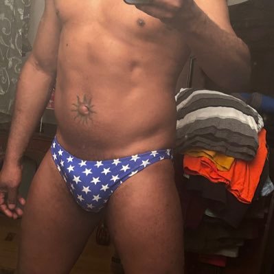 Hung, athletic, inshape, fully Vers dude in North Louisiana looking for others, masc, dl, whatever, no Fem