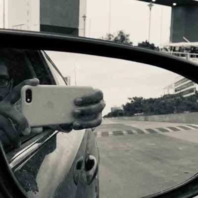 varadharajan98's profile picture. 