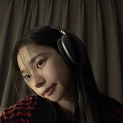 karinabluehair Profile Picture