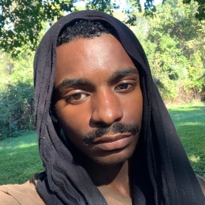 👨🏿‍🦱 20 Visual Artist | Techno Whore