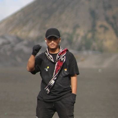 Rusnanto_'s profile picture. belajar menjadi seseorang yang berguna