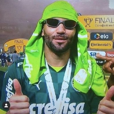 apenas um torcedor do maior campeão do brasil.
pagina dedicada a meme, leva a serio não