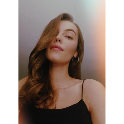 livesilines's profile picture. elit bir serseriyim, davranışlarım kibar değil