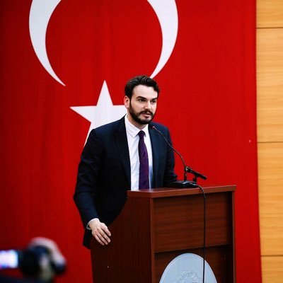Türk Milliyetçisi - ODTÜ Uluslararası Siyaset Doktora - Sheffield Üniversitesi Politik Ekonomi- Bilgi Üniversitesi Siyasal Bilgiler