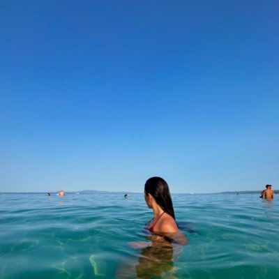 anaivcc's profile picture. Good vibes 🧘🏻‍♀️🐚🌺🥥☀️🫐