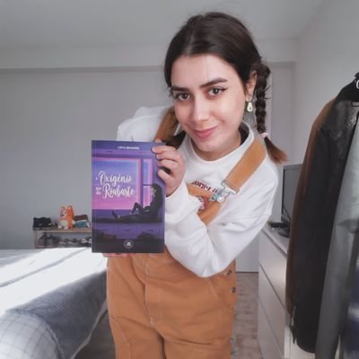 📚 Escritora de O Oxigénio Que Me Roubaste
💌 Envia mensagem para encomendar
