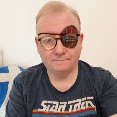 Just a Scottish guy who wants to see an Independent Scotland, am  nothin special.  
If I follow you back and the first thing you do is DM  me you get blocked.