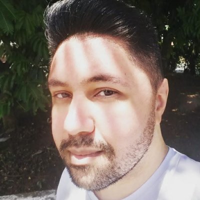 Escorpiano ♏
Bruxo solar 🌞
Apoiador de cueca por cima das calças 🩲