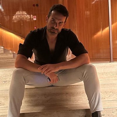 sidsilva's profile picture. Só quem se mostra se encontra. Por mais que se perca no caminho