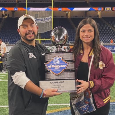 Safeties Coach - University of Minnesota Football. St Rita HS ‘10 / WMU ‘14. AFCA 35 Under 35. Follow Your Dreams. Row The Boat! Climb The Mountain! 🚣🏻‍♀️🏔⛏