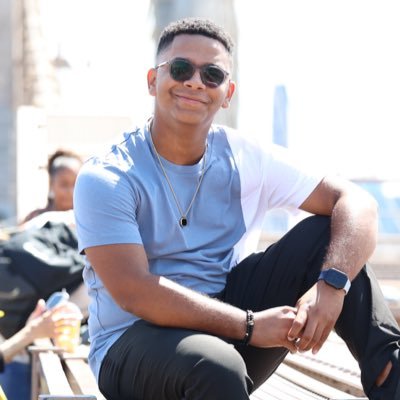 RaynerGarrido's profile picture. Empresario~Predicador 📕 𝐅𝐚𝐯𝐨𝐫 𝐲 𝐆𝐫𝐚𝐜𝐢𝐚/𝐄𝐟𝐞𝐬𝐢𝐨𝐬 𝟏:𝟕