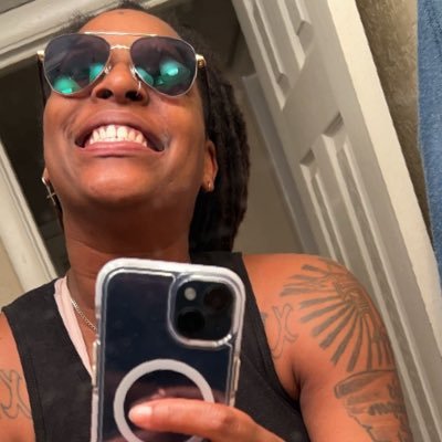I'm the perfect asshole 😈, call me Squirt 😝, I cant tell ya why but i can show ya😏, you looking 👀 so follow 👣 KPHI KING 🦁👑 icoach🏀 sc:iturngirlsout