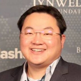 DegenJhoLow's profile picture. Paris Hilton accidentally touch my pp.