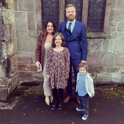 Dad to two brilliant kids 👧🏻👦🏻. ST holder at Stoke and follower of US Lecce ⚽️. Enjoy listening to The Jam, The Stone Roses and Shed Seven. Love a NEIPA.