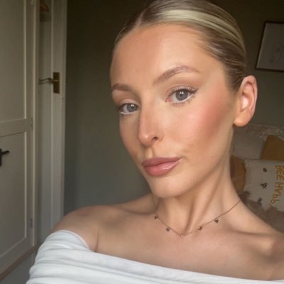 _sydneyylee's profile picture. 