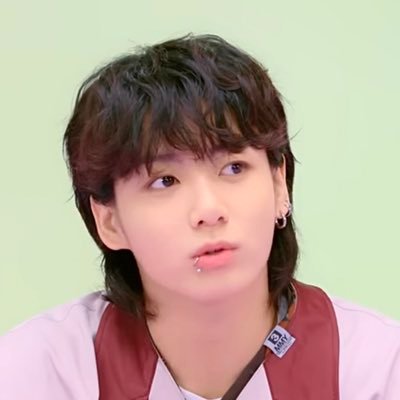 🔞 mdni • ‘96 • part-time writer full-time yapper • read carrd before following • 🐯🐰🐥🐱 ships • 🐥🐰 brainrot • subkoo enthusiast • no age in bio = softblock