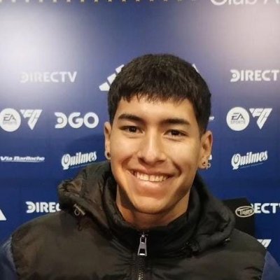 Estudiante de Periodismo deportivo🎙⚽️
Perseguidor de sueños🔜🎙⚽️