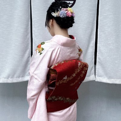 Ztg23UAh5G3NY06's profile picture. スポーツとお花が好きな女性