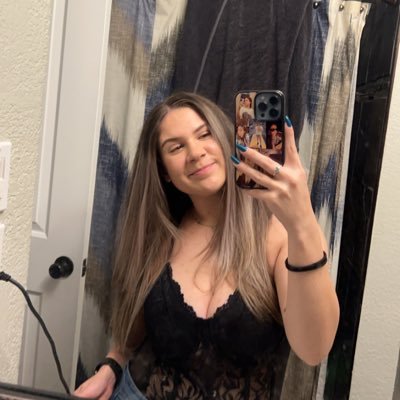 miapia2003's profile picture. 20 🫶🏻