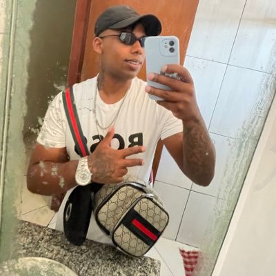 Peço paz, saúde, sucesso e muito din din um bilhão 🏃♂️💸🙏$