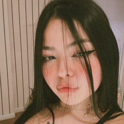 rafaelaollv's profile picture. SP • 21y • Escorpiana                                                                        Entre no meu grupo grátis 👇🏻
