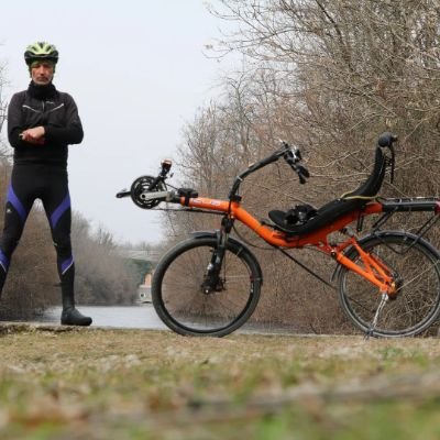 arabolik's profile picture. ciclista contro corrente