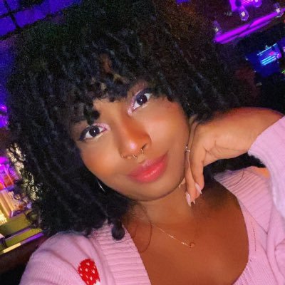 just a gremlin living her best pastel pink life.💗 28• Casual gamer 🎮• occasional cosplayer🧝🏽♀️• frequent crybaby 🥹 she/her 💕 📸 IG: _deathbylavender_ 📸