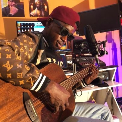 The Guitarist 🎸 | Live Acoustic Performer 🎤 
Make sure unasubscribe YouTube channel yangu 👇
https://t.co/MoDGurd4tS