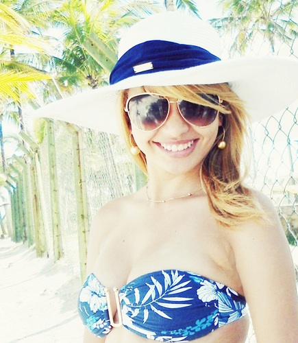 Modelo fotografica ,Ídolo:Deus,17 anos,#ariana,saber mais da follow ;* http://t.co/X6cUqqzrwS *--*