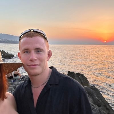 samfisher242's profile picture. What you talking about Willis