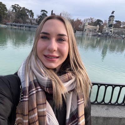 carlacasas02's profile picture. 22