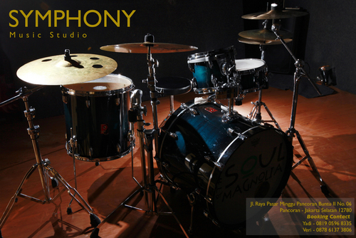 Be the 1st to experience the new atmosphere of Symphony Music Studio!
Open Everyday! from 10 am - 10 pm
Booking contact: 0819 0596 8335 / 0878 6137 3806