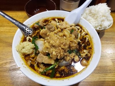 アーセナル⚽

ラーメン🍜

スノーボード🏂️

スニーカー👟