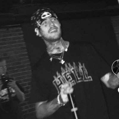 tryhardfreak's profile picture. brush your teeth before bed