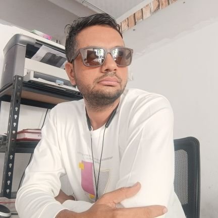 ajju_gajera's profile picture. Listner