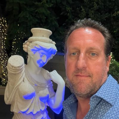Chief Editor https://t.co/1aBIBUanaW