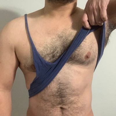 Just another adult content creator. 🔞. IG: @hairypap_ (For messages I reply only on my OF page)